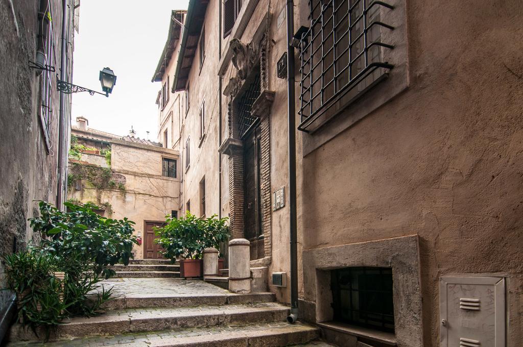 White Coronari Apartment Rome Room photo